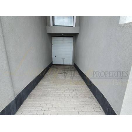 Sprzedaż - Nieruchomości - Dom / Apartament - El Roque 1