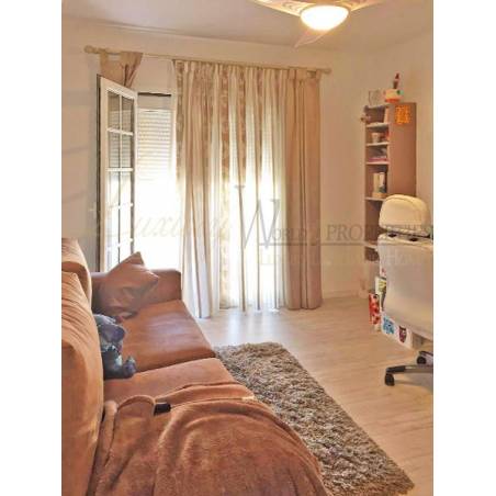 Sprzedaż - Nieruchomości - Dom / Apartament - Avenida Madroñal 3