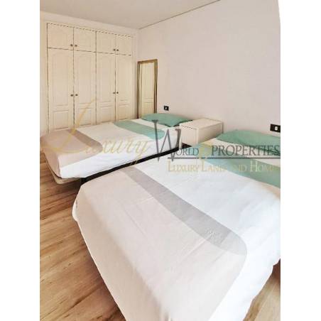 Sprzedaż - Nieruchomości - Dom / Apartament - Calle Extremadura 2