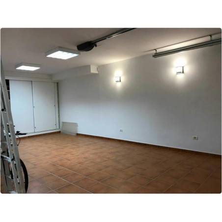 Sprzedaż - Nieruchomości - Dom / Apartament - Avenida Francia 2